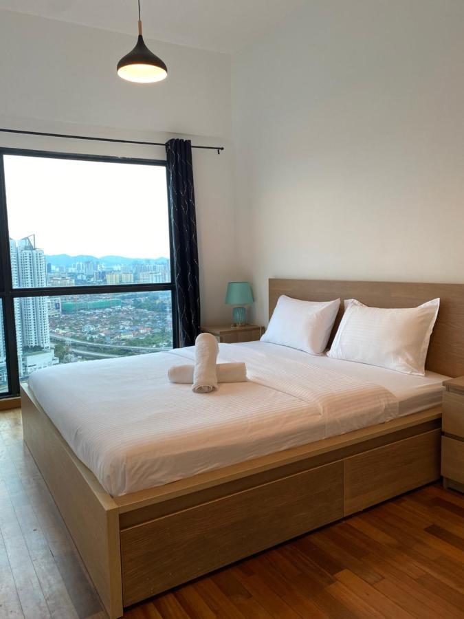 Reizz Residence By Leo Suites 쿠알라룸푸르 외부 사진